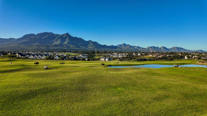 To Let 4 Bedroom Property for Rent in Kingswood Golf Estate Western Cape